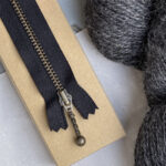 PetiteKnit zip 28 cm - black